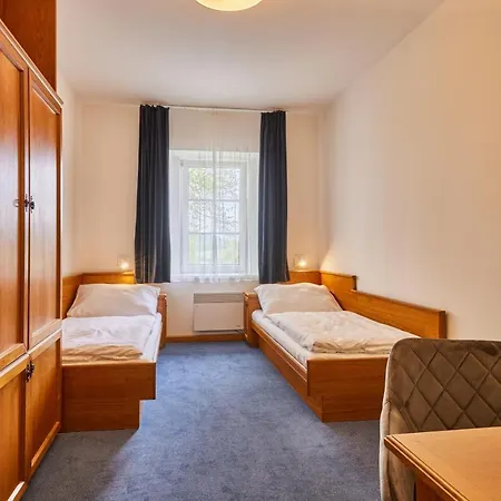 Auri Hotel 3*