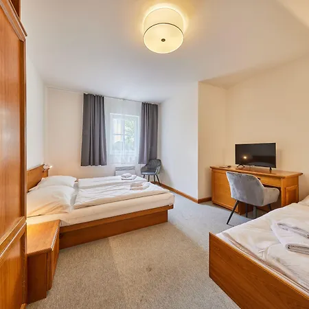 Auri Hotel 3*